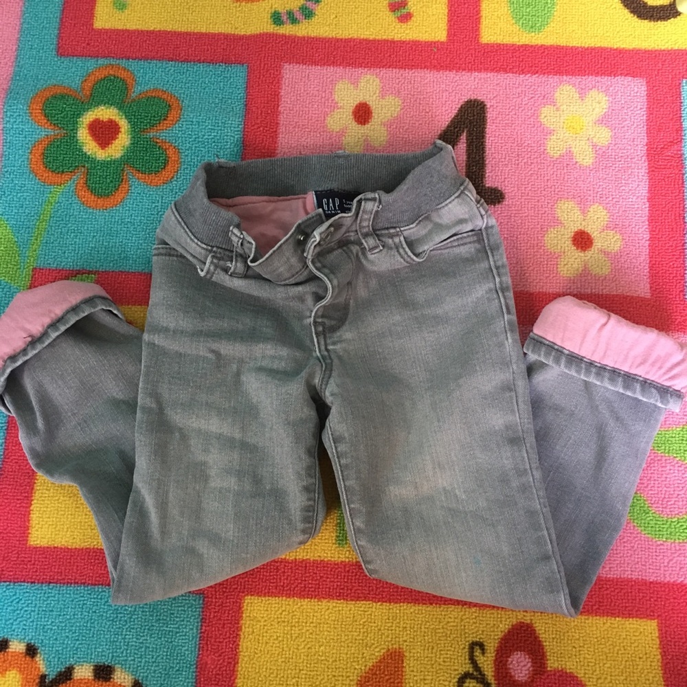 Insulated grey winter GAP jeans.